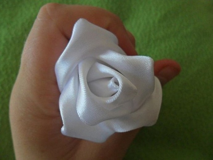 Wonderful DIY Pretty Silk Ribbon Rose