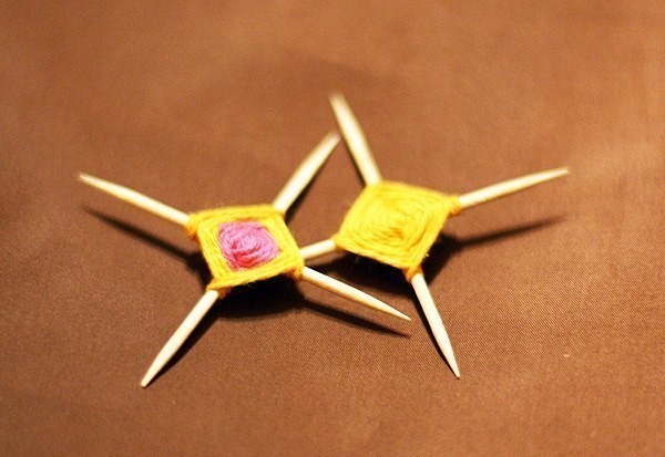 DIY Weave a Mandala Brooch with Toothpicks