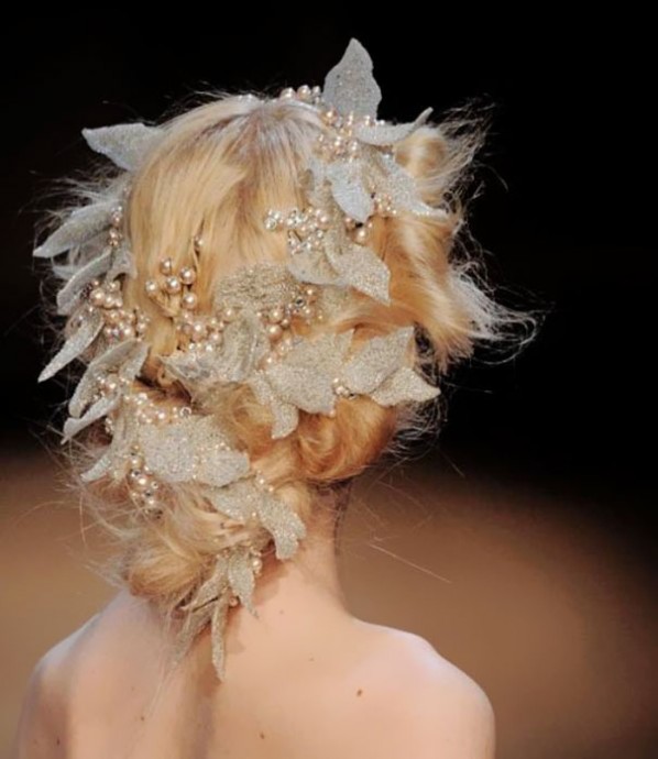 40 Most Creative Christmas Hairstyles Ever