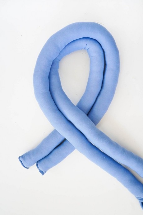 How To Make A DIY Knot Pillow