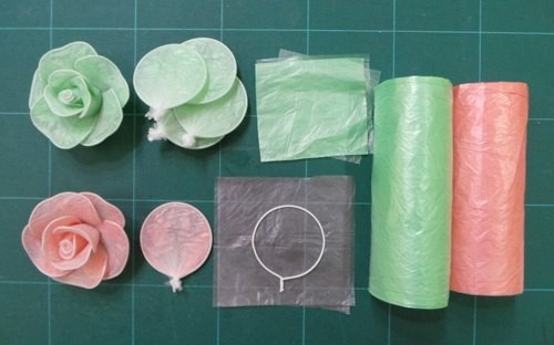 Wonderful DIY Roses from Plastic Bags