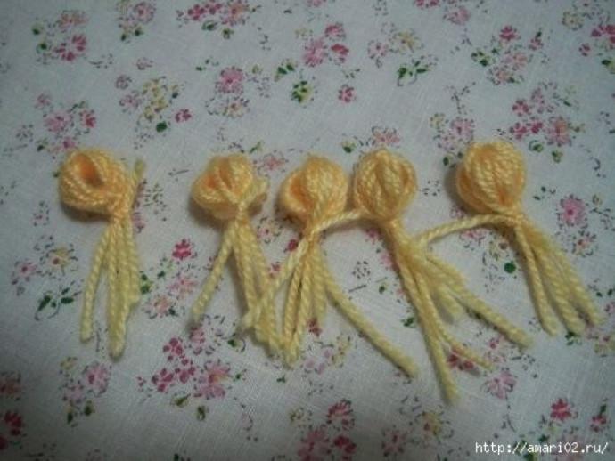 Yarn Flowers without Knitting or Crochet