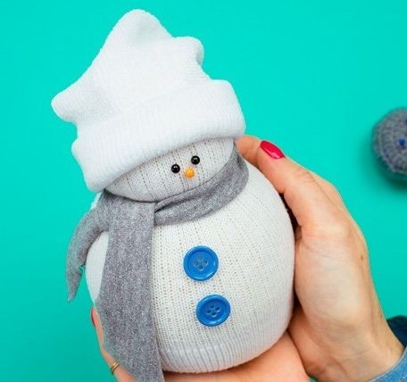 How to Make No-Sew Sock Snowman