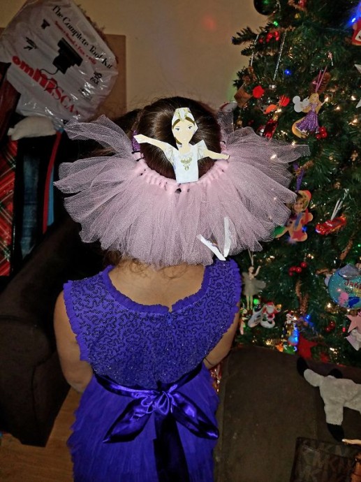 40 Most Creative Christmas Hairstyles Ever