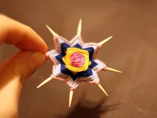 DIY Weave a Mandala Brooch with Toothpicks